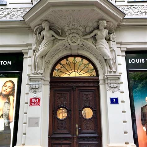 louis vuitton paris prague